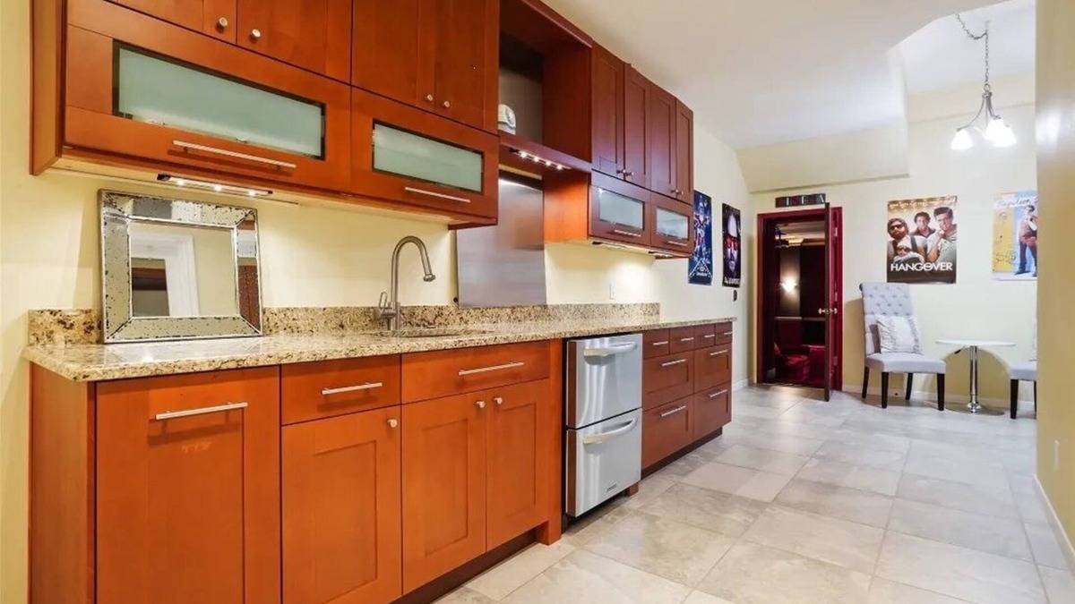 Lakeway House | Spectacular private, three bedroom, ground floor of house, media room access.