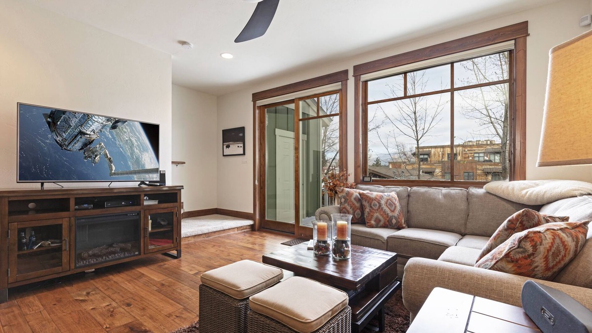 Whitefish House | Spectacular residence in downtown Whitefish! Just two blocks to all shops and restaurants