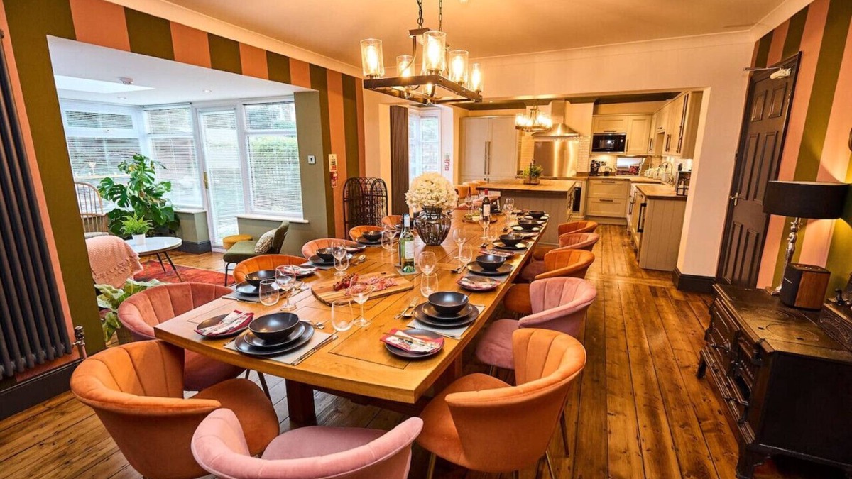 New Forest District Apartment | Spectacular Retreat: Sumptuous Interiors & Garden