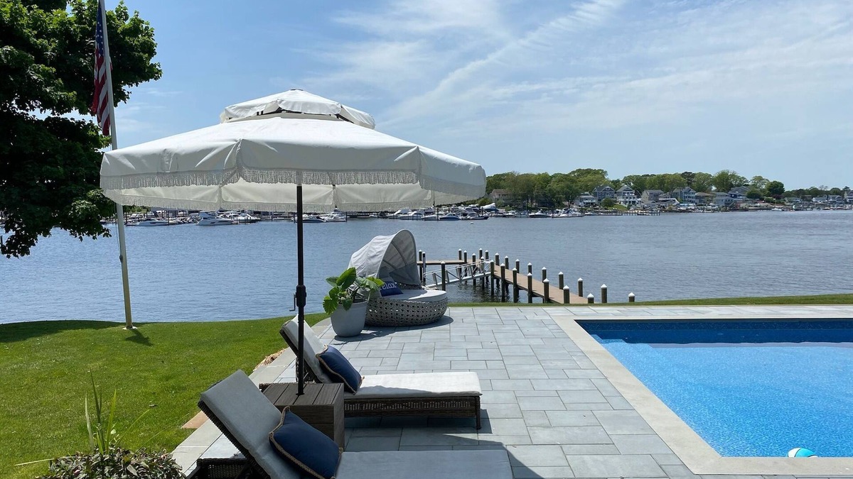 Manasquan House | Spectacular Riverfront Property