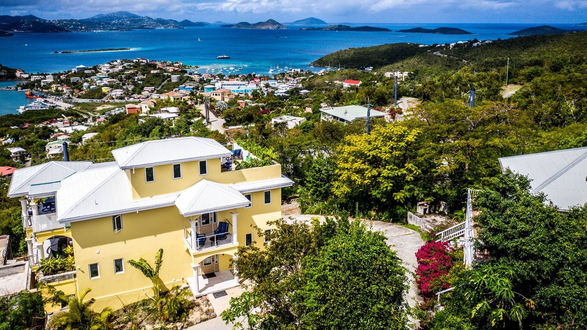 Estate Bethany Villa | Spectacular Sunsets and Ocean Views in Brand New 2 Level Villa & Rooftop Terrace