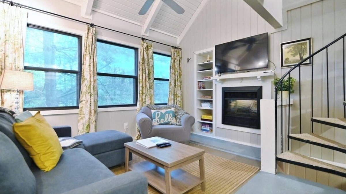 Orkney Springs Cabin | Spectacular Treehouse - Lake, Grill, Firepit +