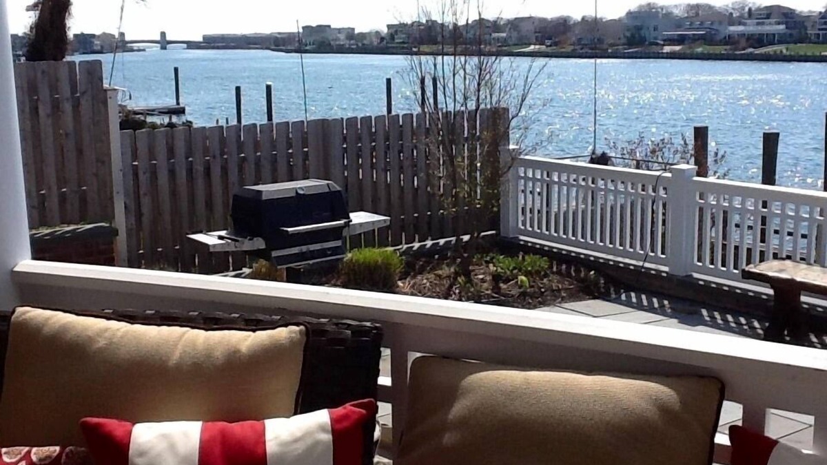 Avon by the Sea House | Spectacular Waterfront! Shark River Inlet! Avon by the Sea, NJ Sleeps 20-26