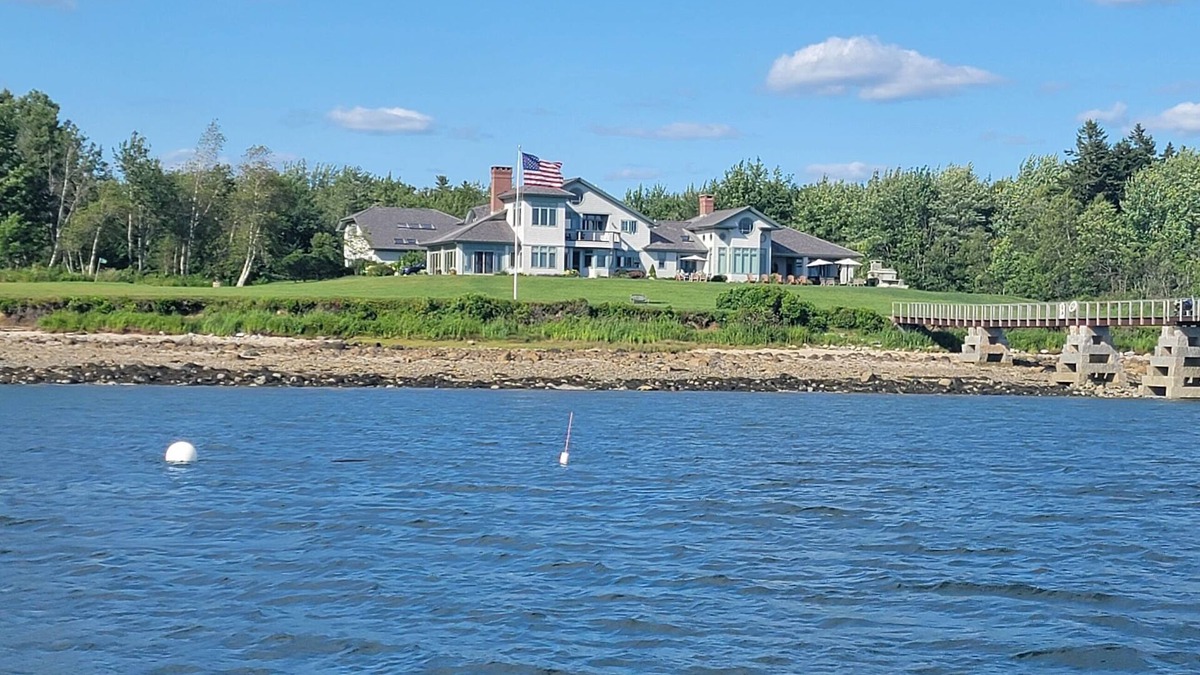 Sedgwick House | Spectacular Waterfront Home on the Eggemoggin Reach