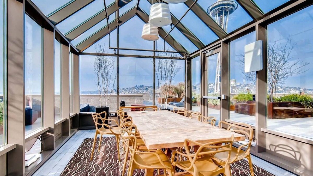 Belltown House | Speechless In Seattle! #1 Location - 2BR - Free Parking! (VR1)