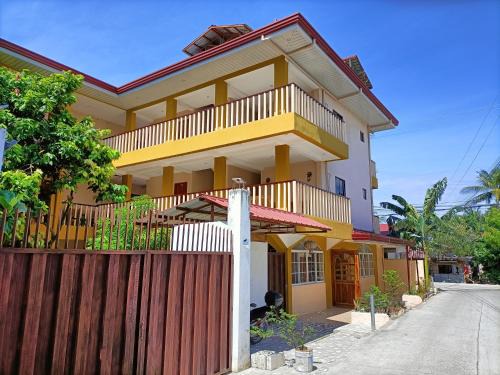 Basdiot Hotel | Speed 8 Inn Moalboal