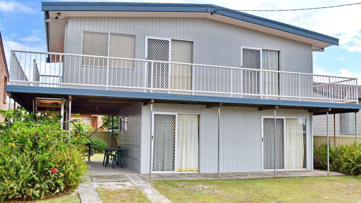 South West Rocks Cottage | Spencers Cottage - walk to the beach