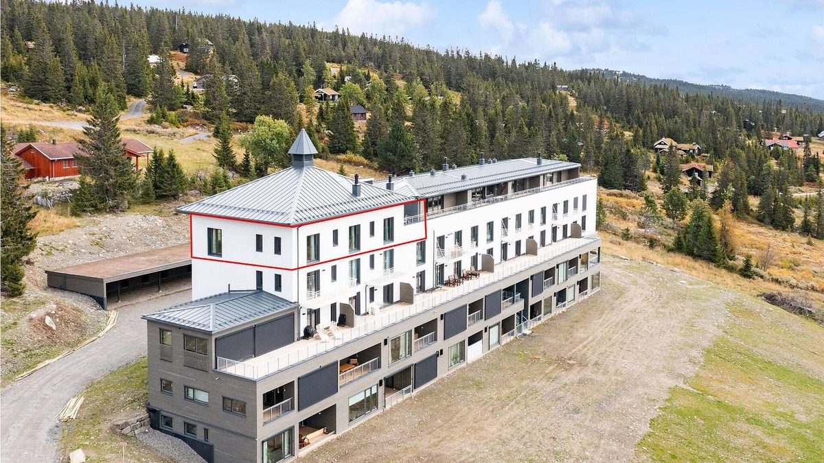 Lillehammer Apartment | Spend a wonderful vacation in this comfortable vacation home with mountain view and sauna.