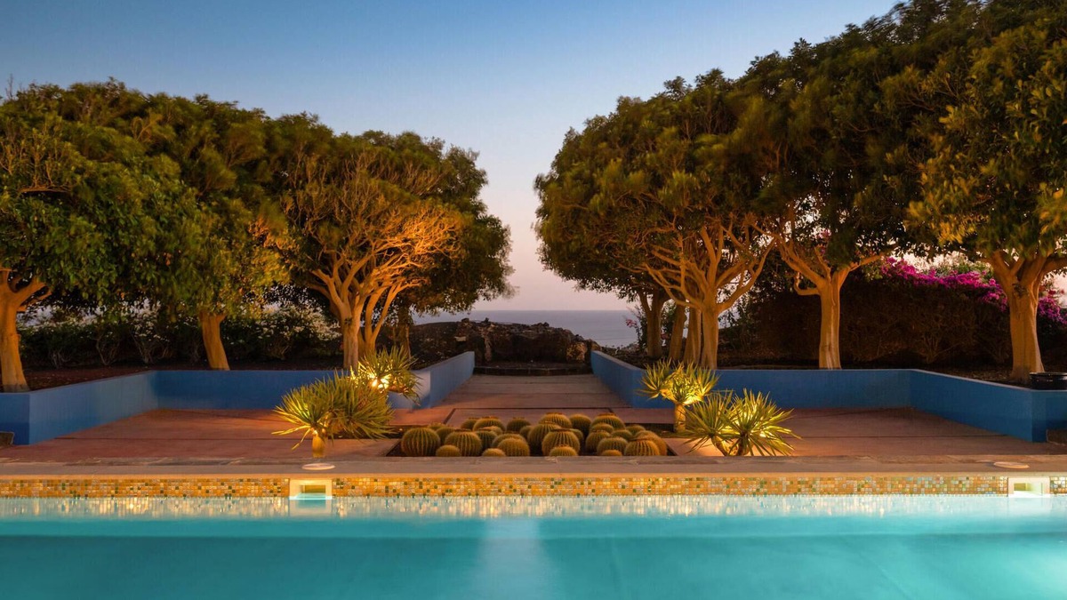 Macher House | Spend a wonderful vacation in the inviting cottage near the sea.