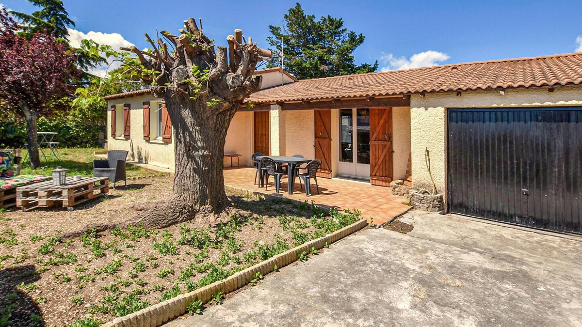 Lapalud House | Spend an active vacation in this cozy and bright cottage.