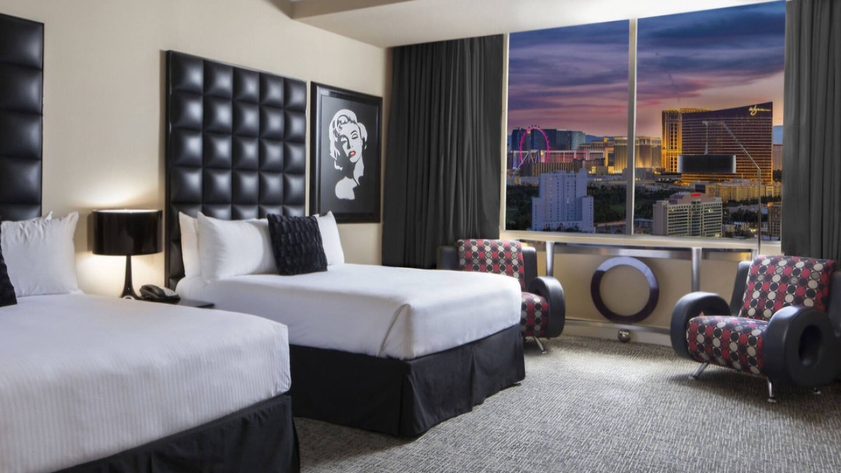 Winchester Hotel | Spend Cowboy Christmas at the Luxurious Westgate Las Vegas