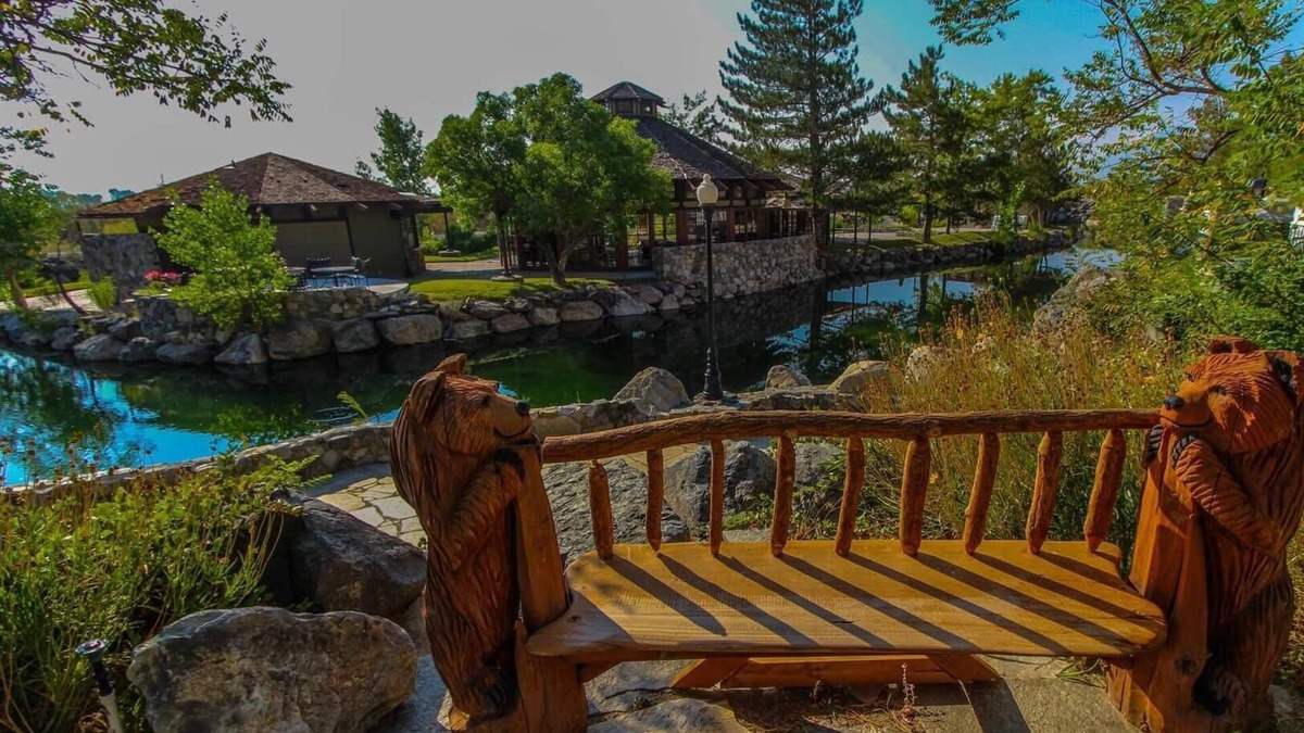 Genoa Condo | Spend July 4, 2023 week in the Tahoe Area