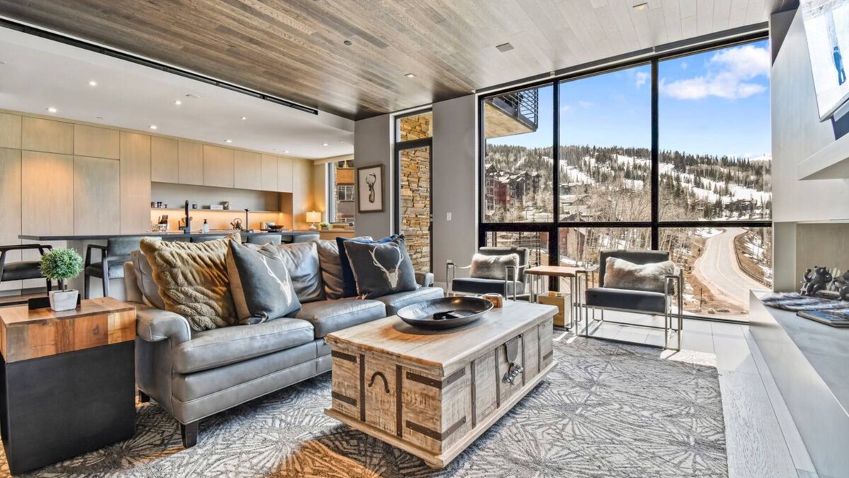 Empire Pass Condo | Spend the Holidays Here! Ski-in/Ski-out, 3-Bedroom plus Den, Luxury Condo!