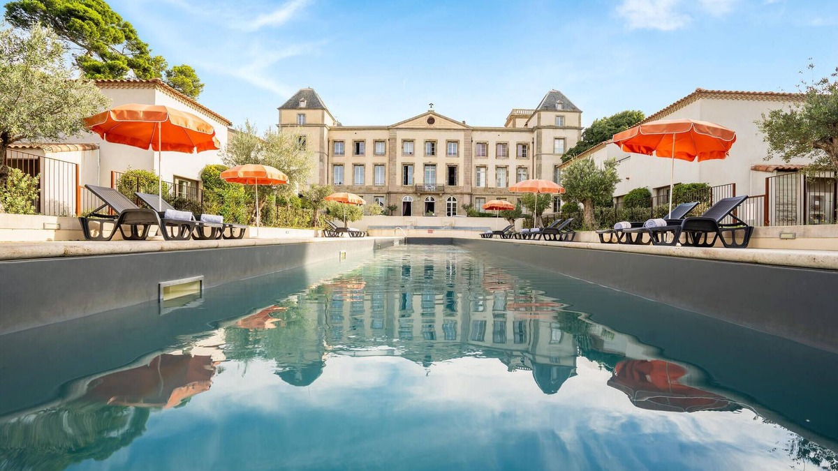 La Redorte House | Spend your vacation in the dreamlike Chateau de la Redorte.