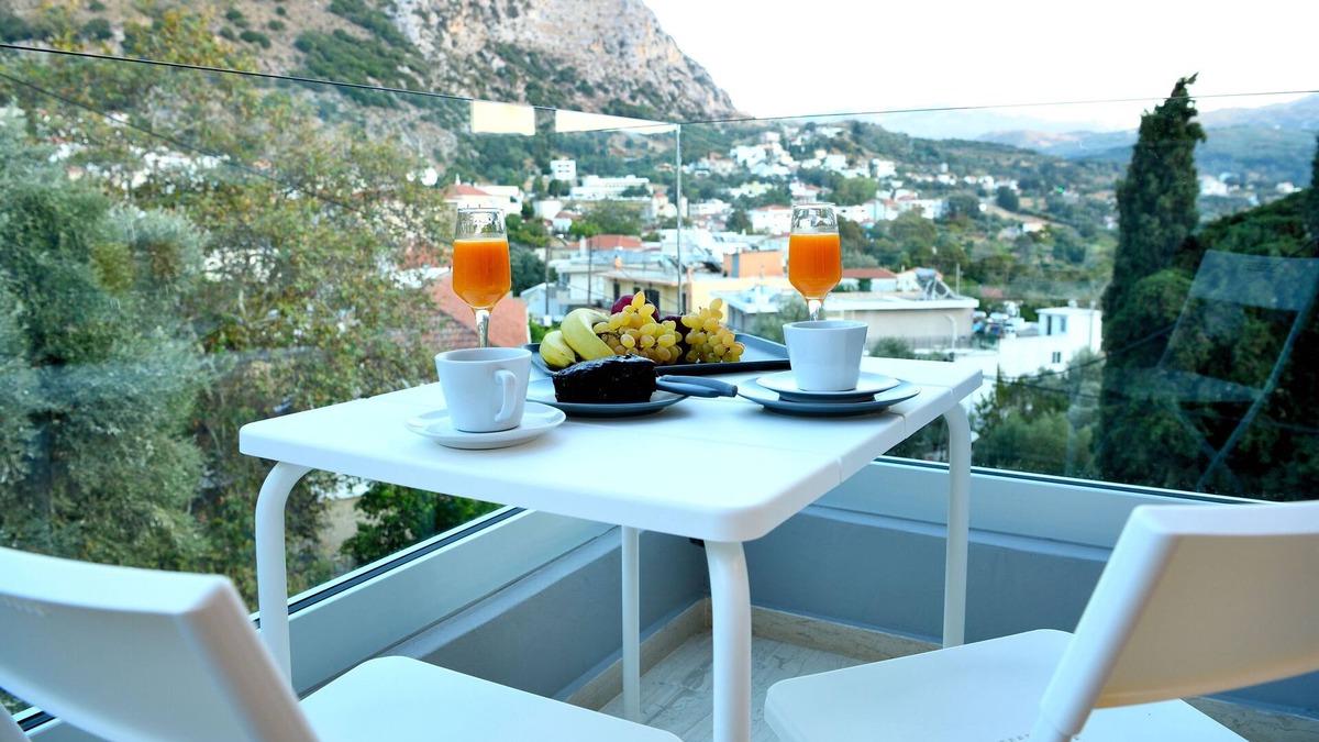 Spilion Apartment | Spilgaia Stone apt in Spili for 2, with spectacular views!