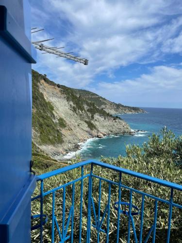 Xanthi Region House | Spilia House Skopelos