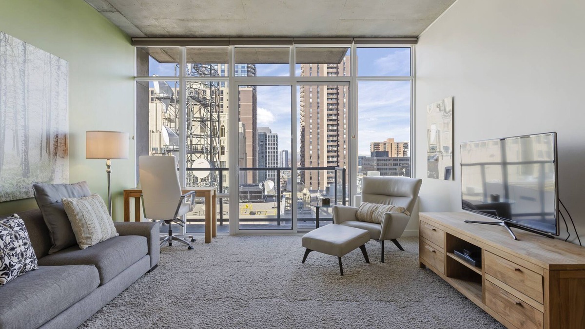Downtown Denver Condo | SPIRE 2007 - 20th Floor Stunner, amazing views