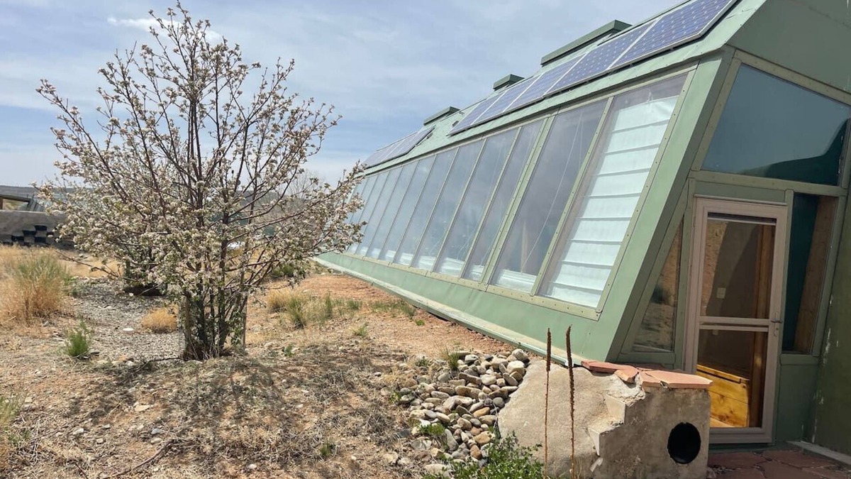 Petaca RV Rental | Spirit Traveler Earthship with Meditation Room