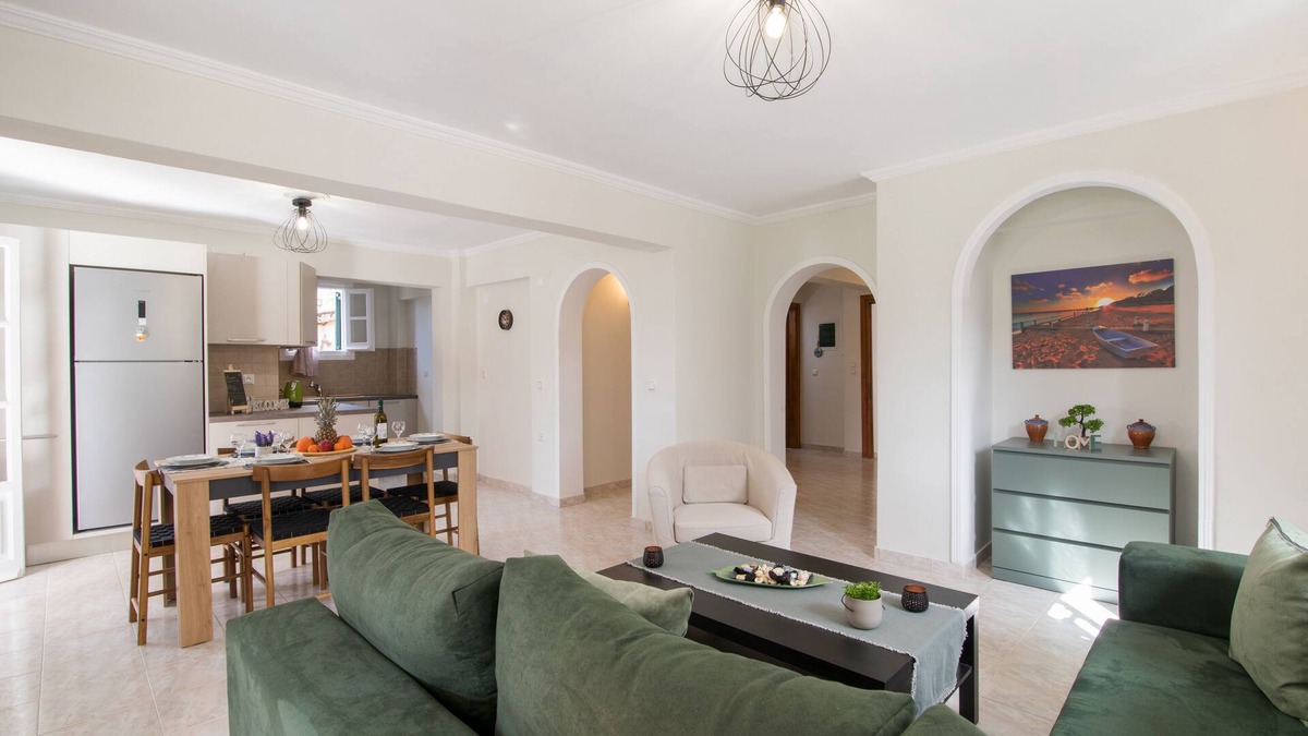 Doukades Apartment | Spiros Holidays House
