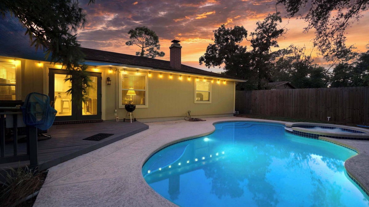 Del Rio House | ~Splash Hill Haven Sleeps 10 Pool & Spa~