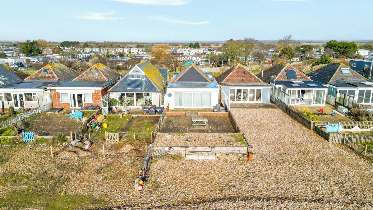 Pevensey House | Splash-Pevensey Bay, Discover the perfect seaside escape