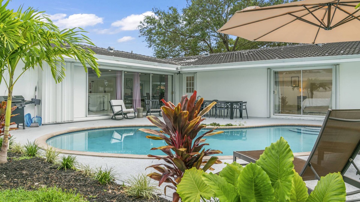 Imperial Point Villa | ★ Splendid 3BD/2BA Villa with Private Pool & BBQ