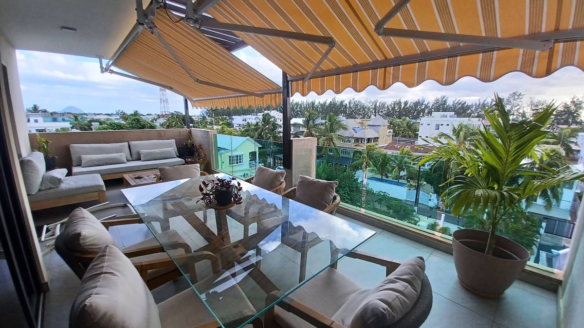Wolmar Apartment | SPLENDID PENTHOUSE 2022 LARGE TERRACE SEA VIEW 5MN WALK FROM THE BEACH