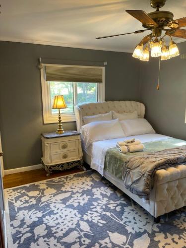 Airport Township House | Splendid Room in House 10 mins to Airport
