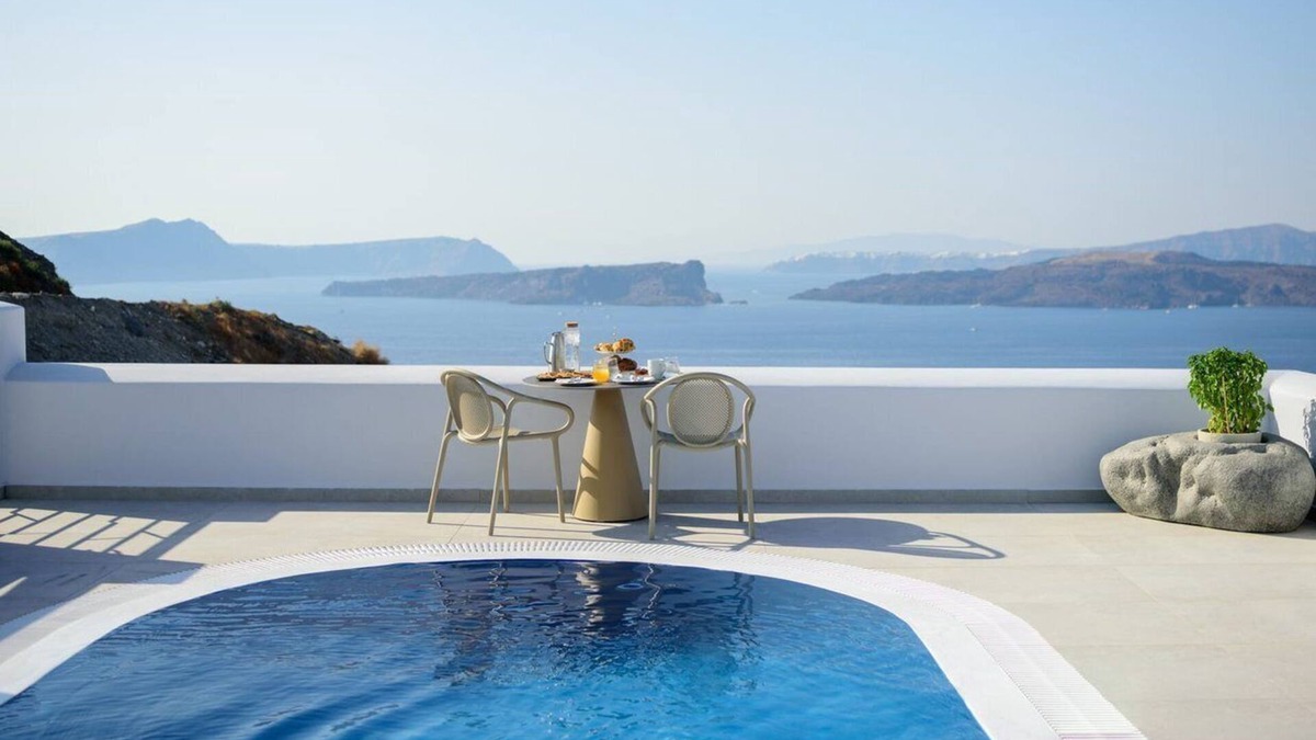 Akrotiri Villa | Splendid Santorini Villa | Villa Vista | 3 Bedrooms | Private pool & Spa Bath.