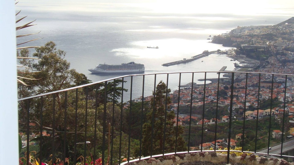 Sao Goncalo Apartment | Splendid view! Warm apartment, garden and barbecue!