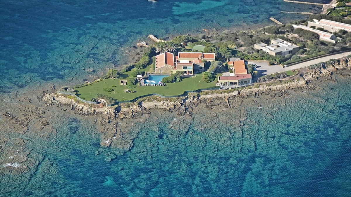 Stintino Villa | Splendid Villa pieds dans l'eau in a spectacular location by the sea