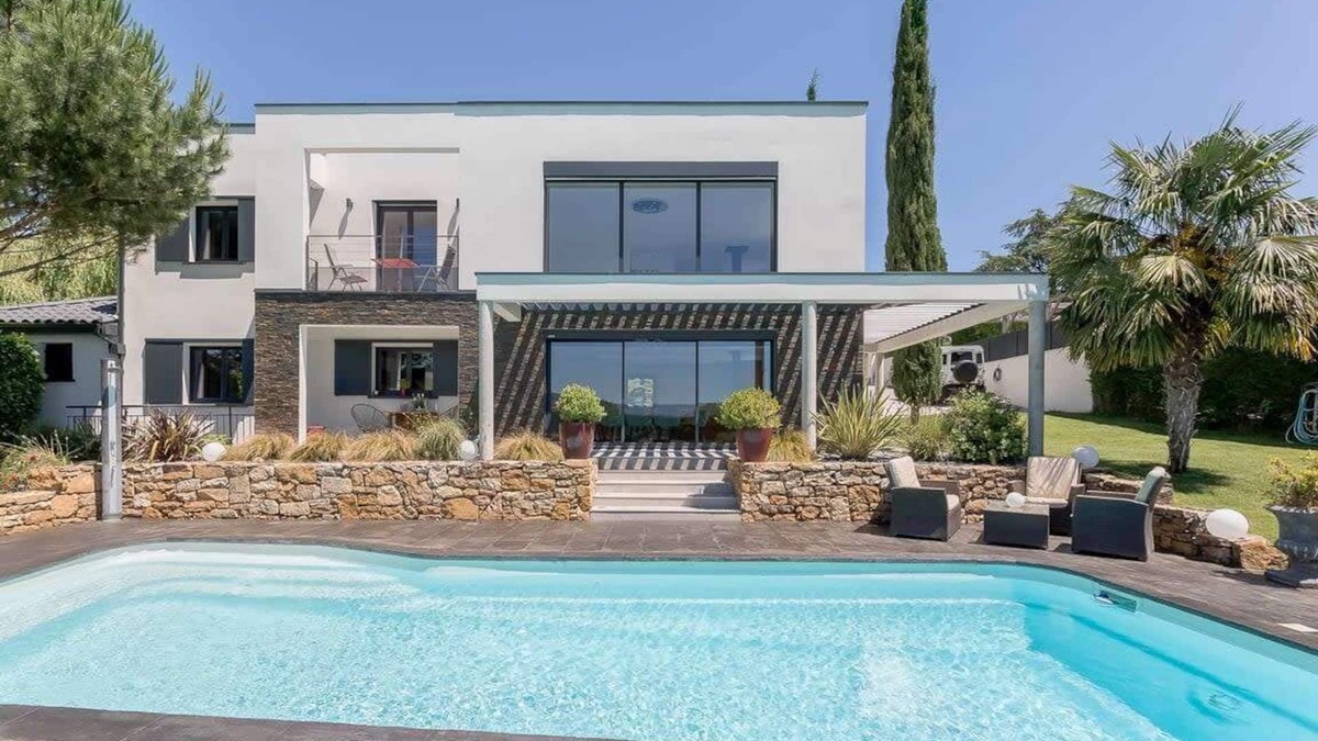 Francheville House | Splendid villa with luxury services / pool /8 pers