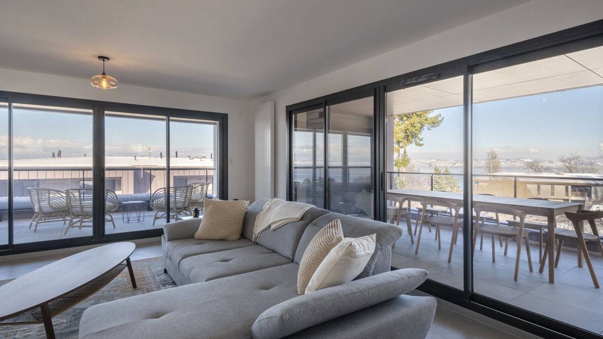 Evian-les-Bains Apartment | Splendide T4 vue Lac et Montagne