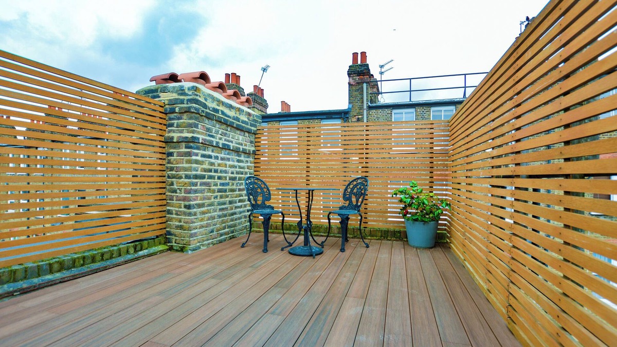 Kilburn Apartment | Split Level Studio at West Hampstead