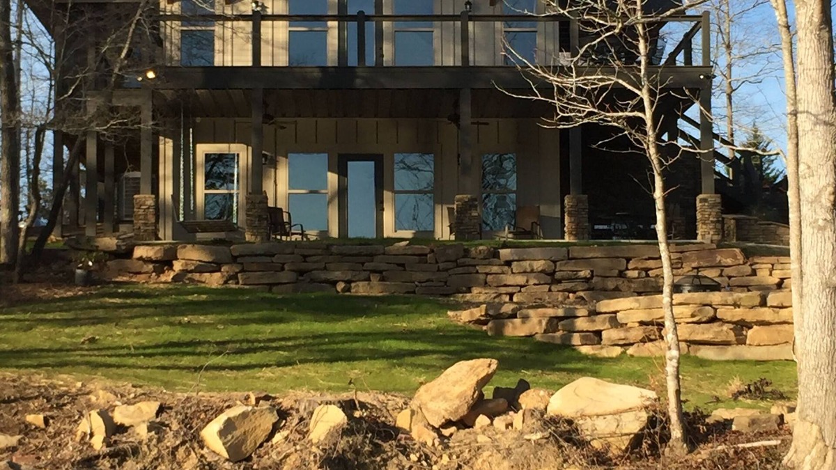 Crane Hill House | "Split Rock Cove"- Located in Rock Creek