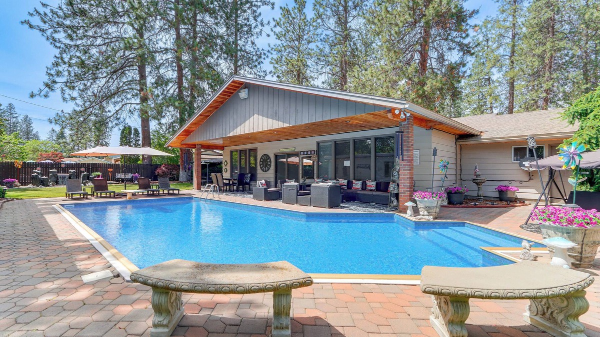 Spokane Valley Apartment | Spokane Valley Vacation Rental w/Shared Pool!