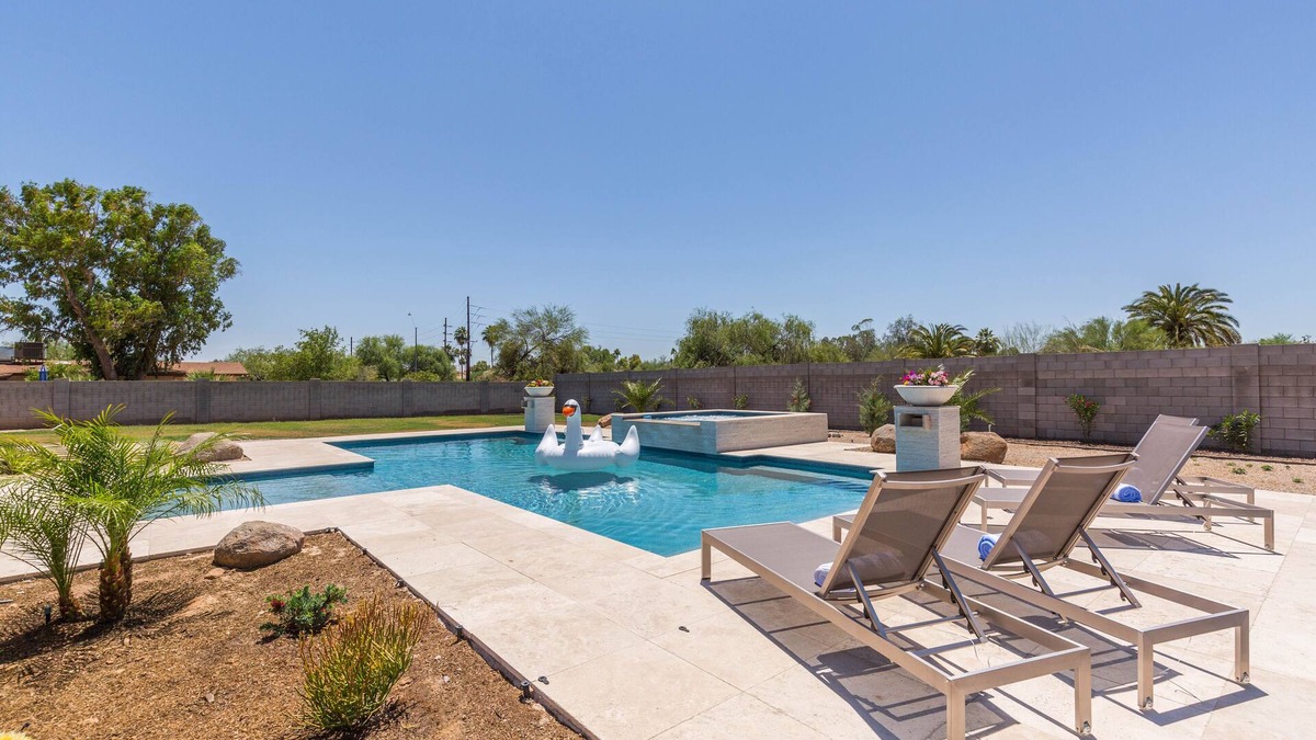 Shea North Estates Cottage | Sport & Splash - Pickle Ball - Sports Court -pool & Spa