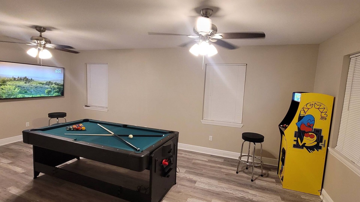 West End House | Sports Man Paradise