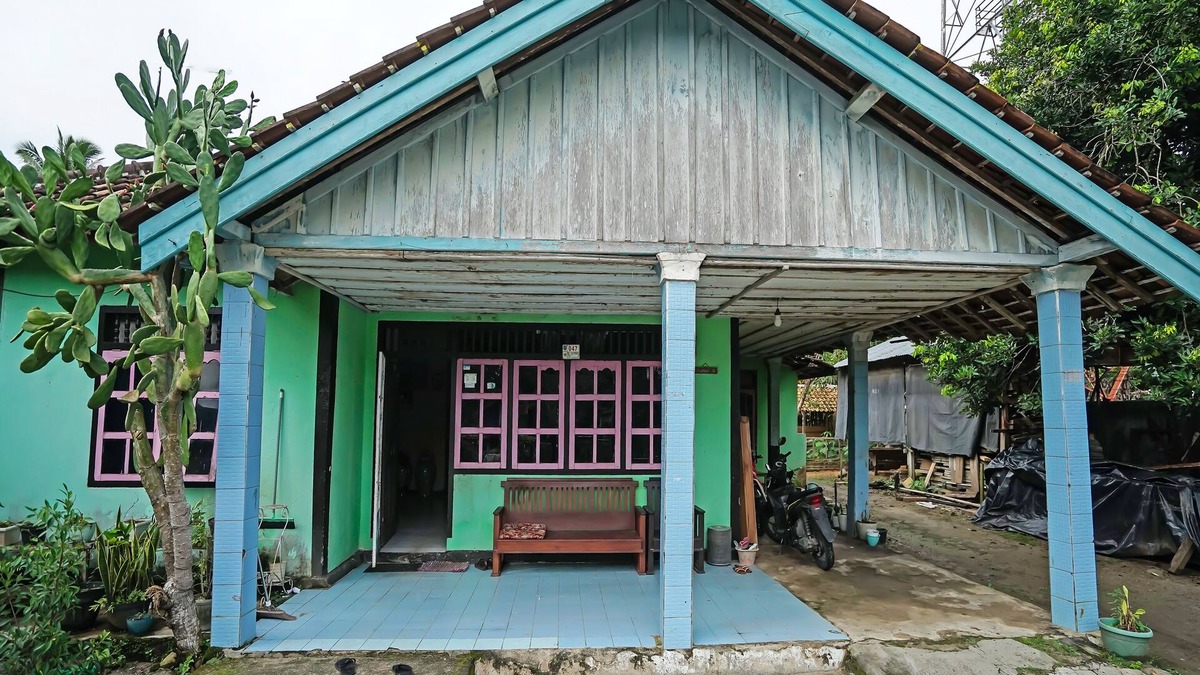 South Ogan Komering Ulu Hotel | SPOT ON 91910 Arfan HouseNearDanau Ranau