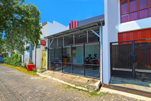 West Semarang Hotel | SPOT ON 92495 Wisma Ayem