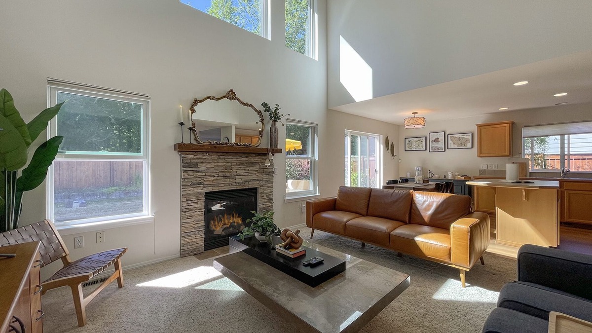 Port Angeles House | Spotless Modern Spacious 1 min to Hurricane Ridge entrance Patio Family friendly