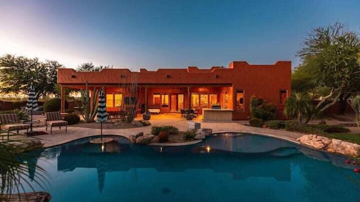Desert Hills House | Sprawling Arizona Oasis w/Dream Backyard