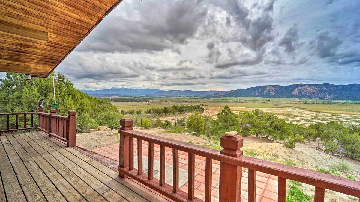 Mancos Cabin | Sprawling Mountain-View Cabin: 5 Mi to Mesa Verde