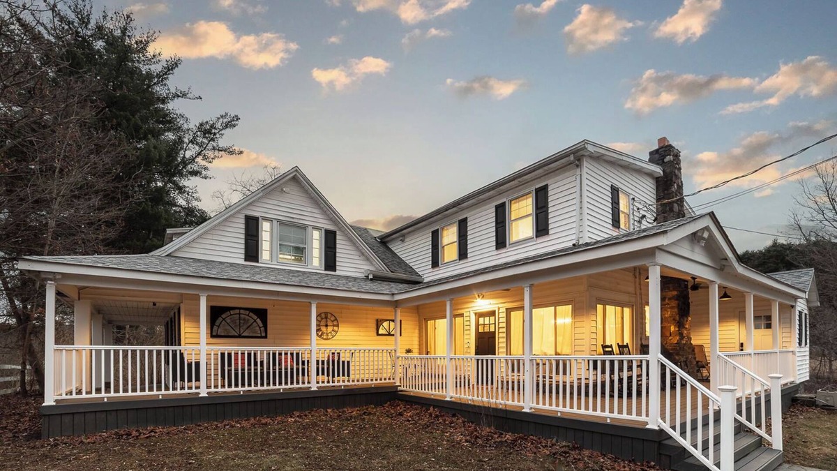Cairo Other | Spring Creek Farmhouse Luxury Family Retreat on 25 acre with direct river access