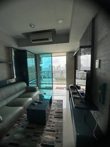 Old Jakarta Apartment | Spring Hill Jakarta