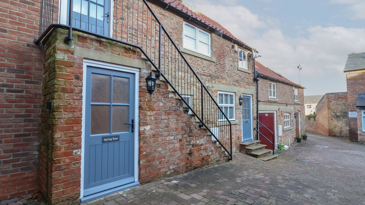 Bedale Cottage | SPRING ROSE, family friendly in Bedale