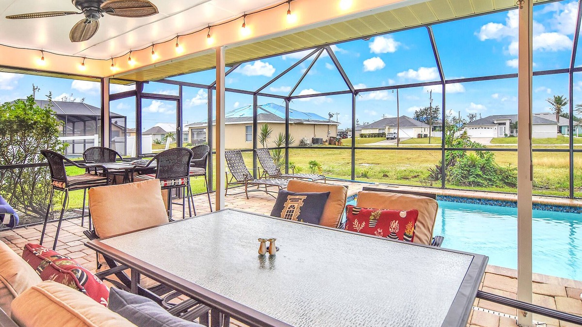 Trafalgar House | Spring Summer specials- heated pool, close to many stores and restaurants