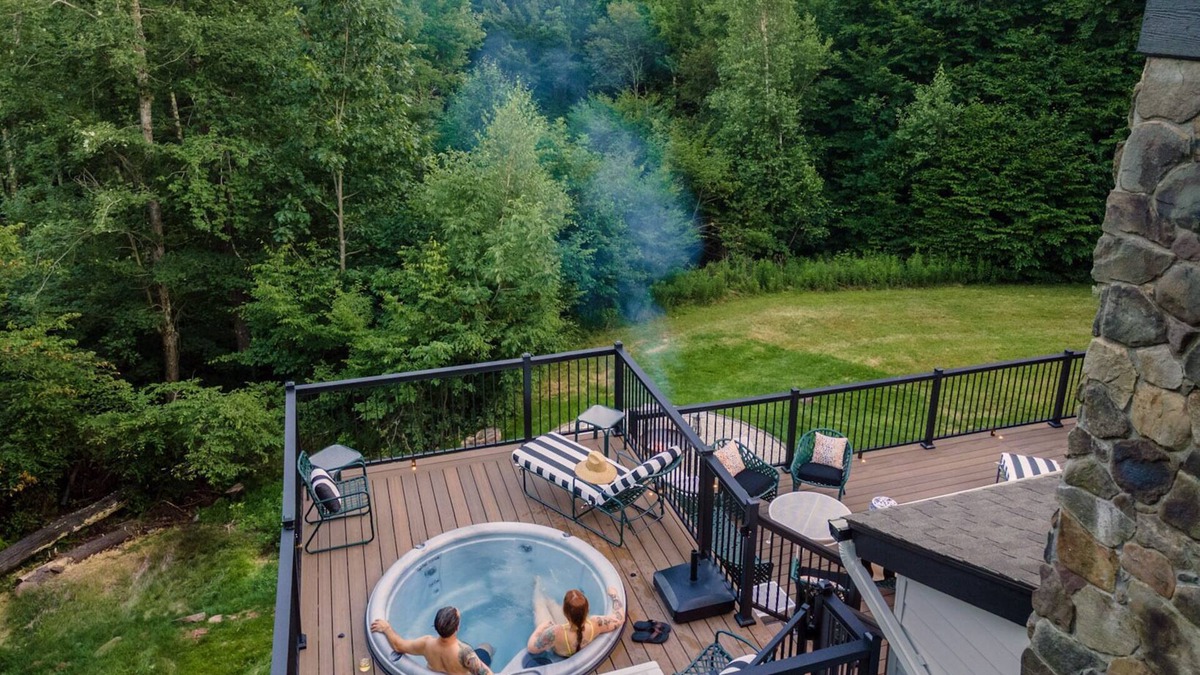 Hunter House | Spring to Hunter Mountain, NY in style @killercatmountainhouse