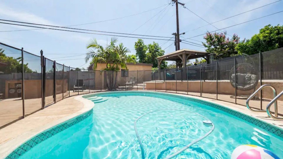 Spring Valley House | Spring valley pool housen