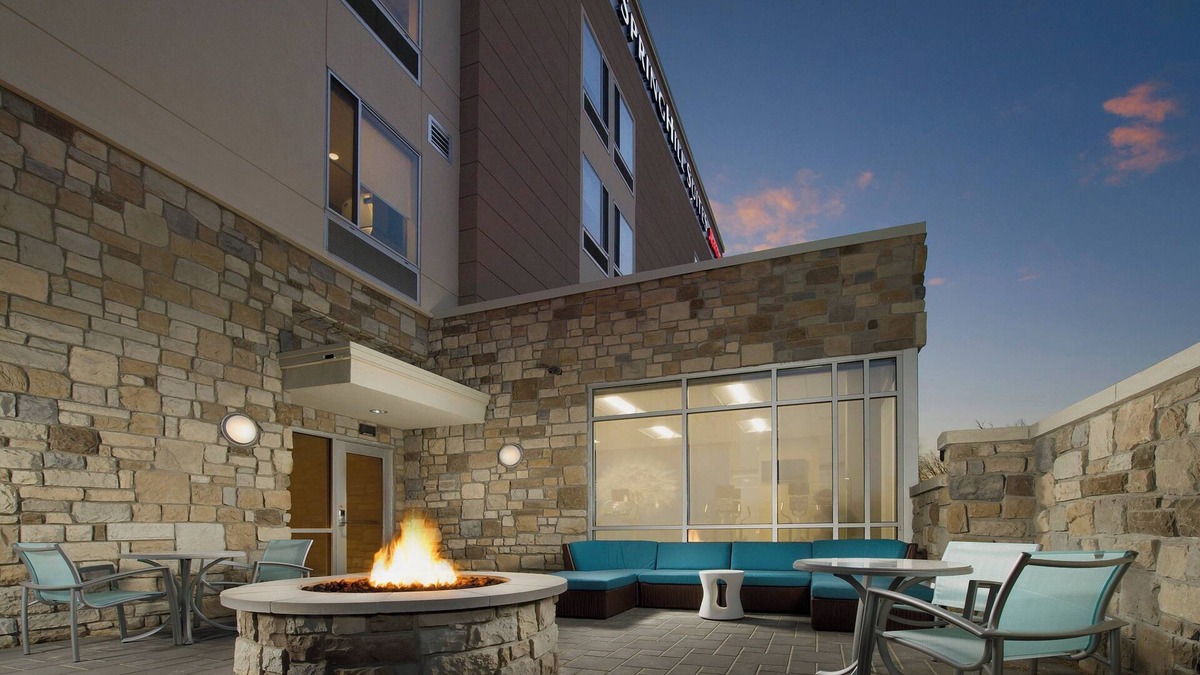 Bridgeport Hotel | SpringHill Suites Bridgeport Clarksburg